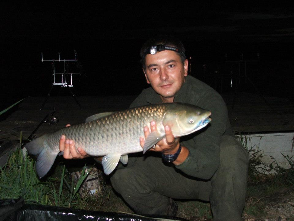 2012 - Lates cu prietenii - 393854_425051297562077_1593105569_n.jpg